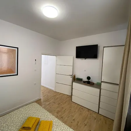 Apartment Apartmani Roko Drvenik (Split-Dalmatia)
