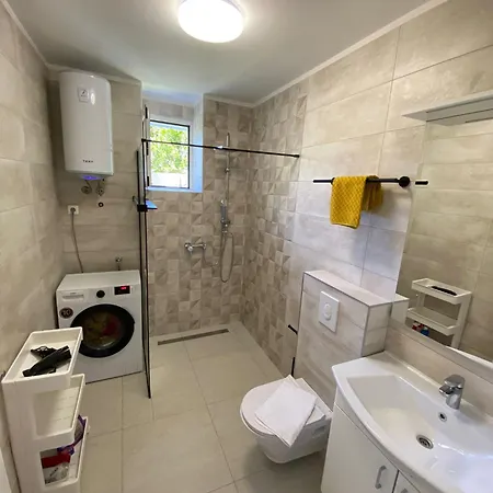 Apartmani Roko Drvenik (Split-Dalmatia)