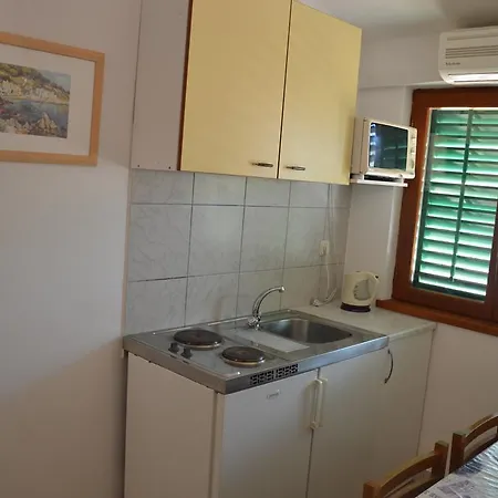 Apartmani Roko Apartment *