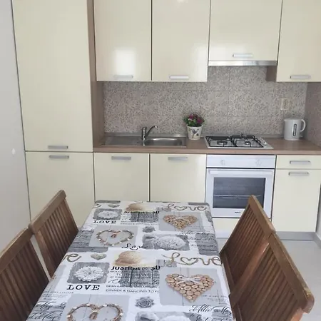 Apartmani Roko Apartment *