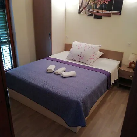 Roko * Drvenik (Split-Dalmatia)